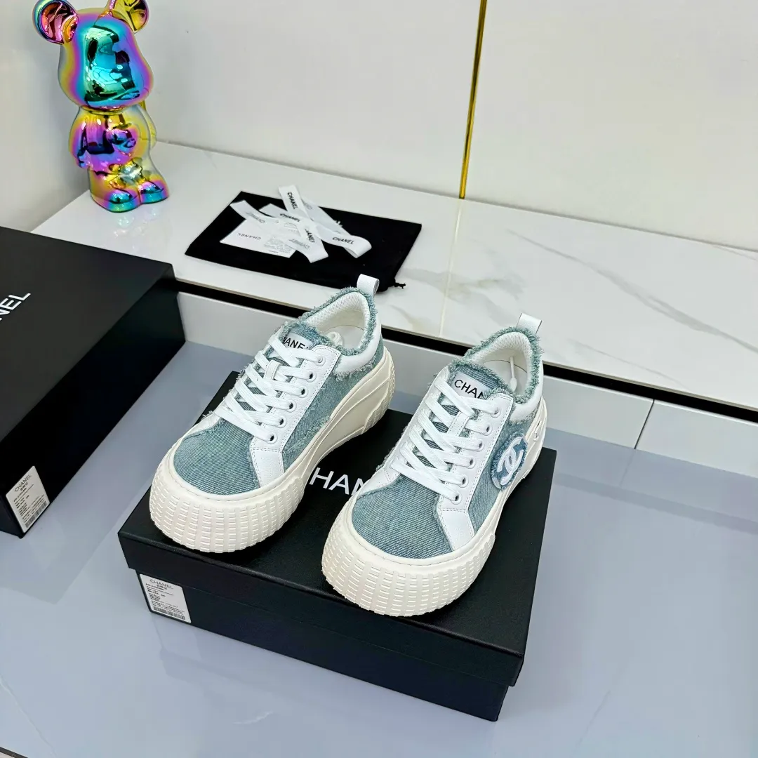 👟👟Ex-factory price 640👟👟 Chanel bread shoes ~ original calfskin panda shoes Chanel 25C latest hot style panda black and white sports shoes casual sneakers Xiaoxiang hot item classic black and white panda color coco girls must pay Fabric: original custom mixed sheepskin lining: original imported breathable mesh lining outsole: Original molded rubber + TPU combination Size: Women's 35-41 Buy now👉